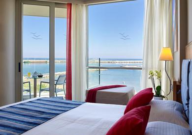 Отель Kyma Suites Beach Hotel
