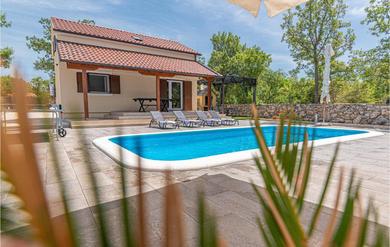 Holiday home Awesome home in Puljane with Outdoor swimming pool, WiFi and 3 Bedrooms