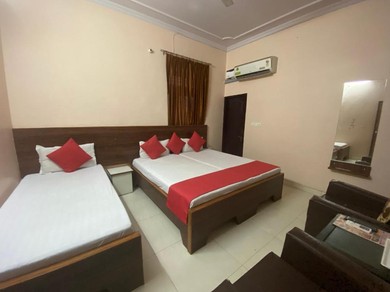 Hotel Aarjee Crescent Jaipur