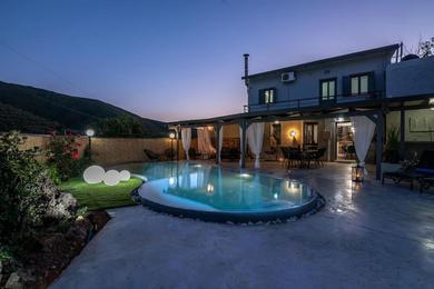 Вилла Casa Del Miele, private pool, BBQ, mountain view.
