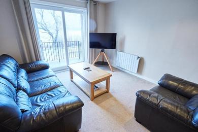Apartments Etive, Beautiful Lochside Apartment with balcony