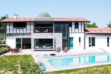 Villa URDINAK KEYWEEK Holiday House with swimming pool in Guéthary