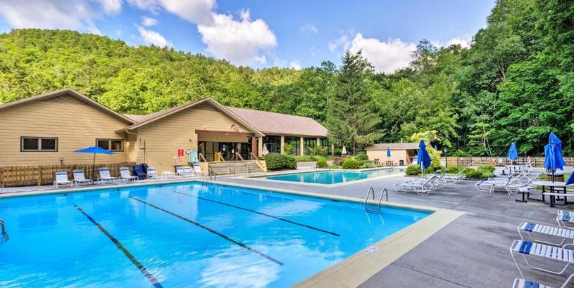 Holiday home Quiet Blue Ridge Haven Less Than 4 Mi to Sapphire Resort!