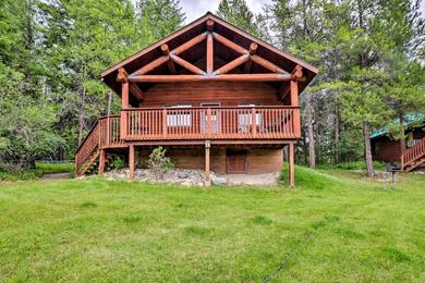 Дом отдыха Trego Cabin with Mtn Views, Easy Access to Lake