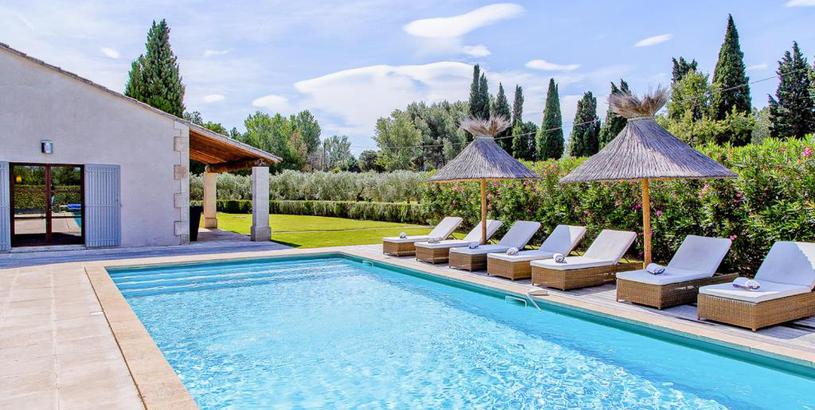 Villa Eygalieres Villa Sleeps 8 with Pool Air Con and WiFi