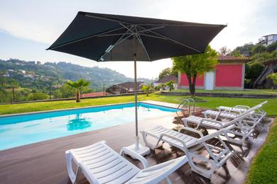 Вилла 3 bedrooms villa with private pool enclosed garden and wifi at Sobradelo da Goma