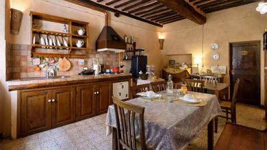 Holiday home 4 bedrooms house with wifi at Montalcino