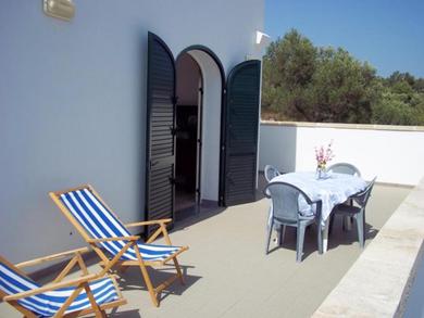 Дом отдыха House with 2 bedrooms in Marina di Andrano with wonderful sea view and furnished garden 500 m from the beach