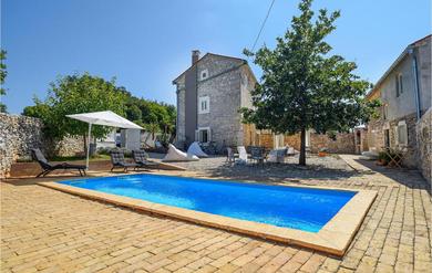 Holiday home Stunning home in Rezanci with 3 Bedrooms, WiFi and Outdoor swimming pool