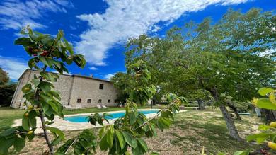 Guest house Exclusive Pool-open All Year-spoleto Biofarm-slps 8-village shops, bar1 km 4