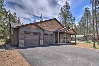 Holiday home Northwest Sunriver Getaway with Community Amenities!