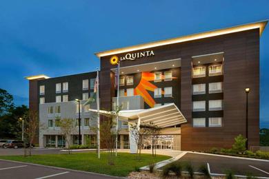 Отель La Quinta by Wyndham Gainesville