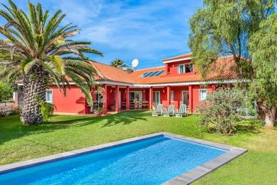 Villa Villa Artigar, garden, swimming pool and bbq.