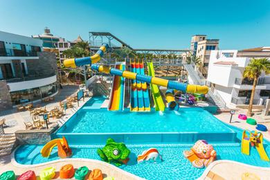 Hotel La Rosa Waves Beach - Couple & Families Only