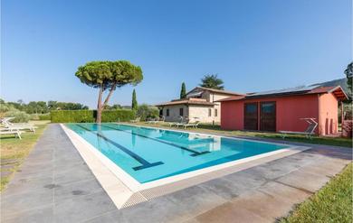 Holiday home Amazing home in Passignano sul T with 6 Bedrooms, WiFi and Outdoor swimming pool