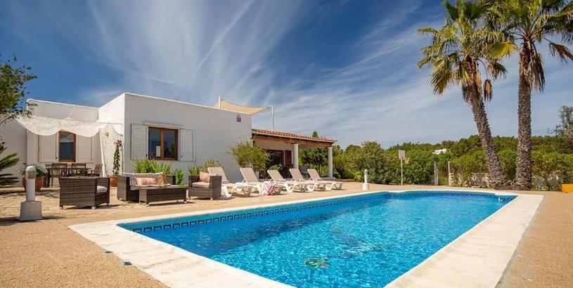 Hotel Casa con piscina a 2 km de la playa de Cala Bassa