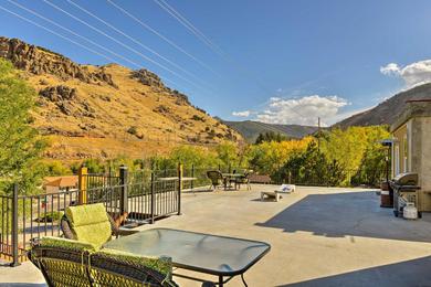 Apartments Lava Hot Springs Studio with Views - Walk to River