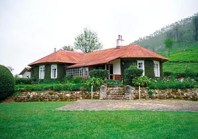 Villa Manale Tea Bungalow, Munnar by VOYE HOMES