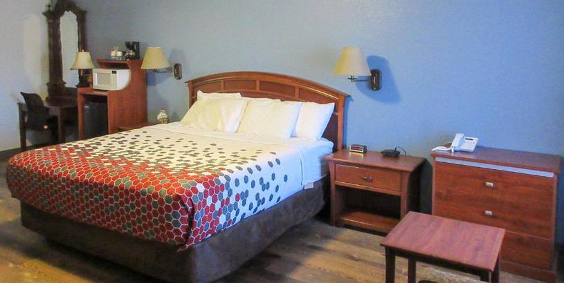 Отель Quality Inn & Suites Manitou Springs at Pikes Peak