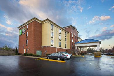 Hotel Holiday Inn Express Hotel & Suites Columbus Airport, an IHG Hotel