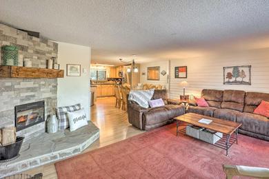 Apartments Cozy Sugar Mtn Condo with A and C - Walk to Ski and Golf!