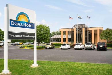 Hotel Days Hotel by Wyndham Allentown Airport / Lehigh Valley