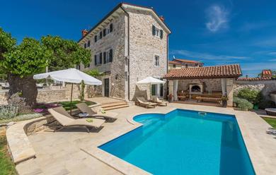 Villa Beautiful Stone House - Villa Parentium with Private Pool