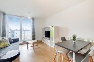 Apartments Two bed Apartment by London Docklands