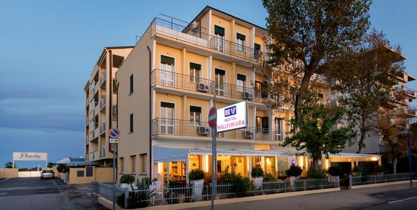 Отель Hotel Vallechiara