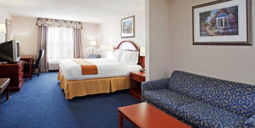 Отель Holiday Inn Express Hotel & Suites Cleveland-Richfield, an IHG Hotel