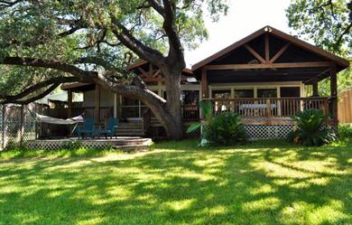 Holiday home Waterfront Inks Lake House with Scenic Views and Dock!