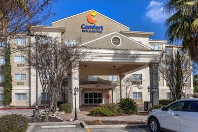 Отель Comfort Inn & Suites Texas Hill Country