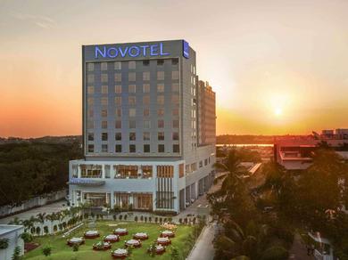 Отель Novotel Chennai Sipcot