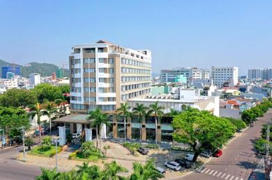 Отель Saigon Quy Nhon Hotel