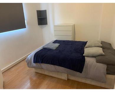 Apartments Sunny Double Room near Westfields Shopping Mall