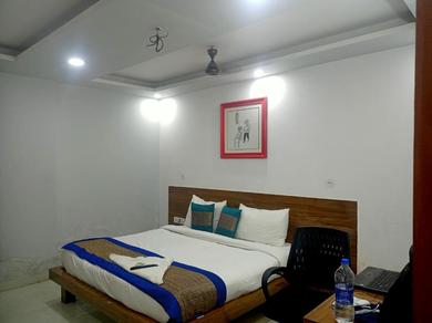 Guest house Hotel Chaitanyas