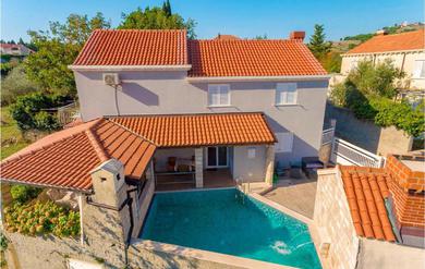 Holiday home Beautiful home in Bosanka with Outdoor swimming pool, WiFi and 4 Bedrooms