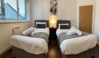Apartments Zen Quality Beautiful 2 Bedroom Apartment 4 single beds with Free Parking and Wifi close to Alexander Stadium
