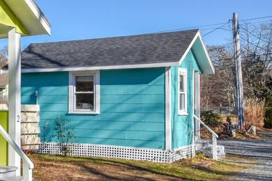 Holiday home 472 True Blue Cozy Colorful and Comfortable Cottage Is Perfect Vacation Getaway For Two