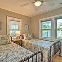 Holiday home The Blue Crab Cottage - 3 Blocks From The Beach!