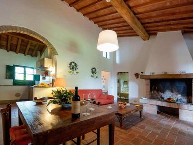 Дом отдыха Farmhouse in large garden with private pool on the hills of Pisa