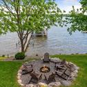 Holiday home Lakefront Luxury