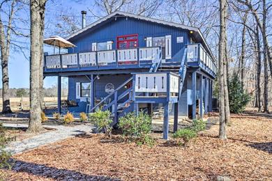Holiday home Cozy Caymus Cabin about 3 Miles to Callaway Gardens!