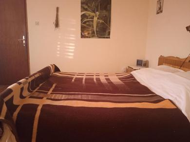 Guest house Large bedroom for 2, mountain view, 12km to NP Krka, 35km to sea