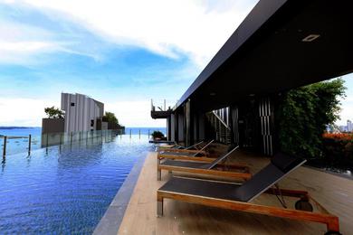 The Base central Pattaya by Friendly