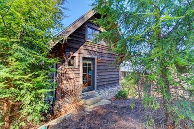 Holiday home Wild Turkey's Roost Cabin