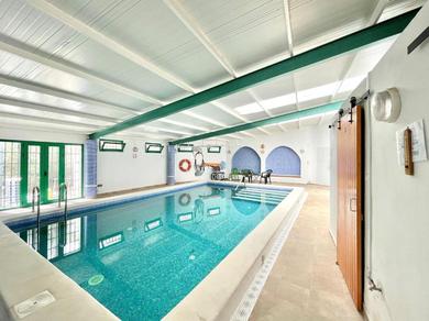 Hotel Unique cave house in Cúllar with indoor pool