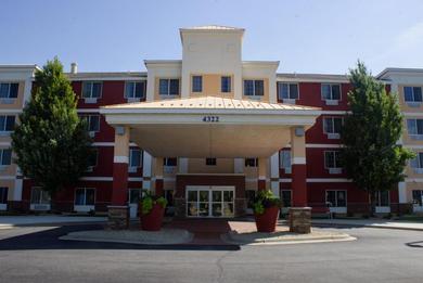 Отель Holiday Inn Express and Suites St. Cloud, an IHG Hotel