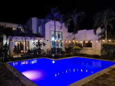 Villa Casa del Arte, a luxury beachfront villa with private pool