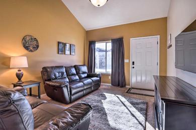 Дом отдыха Cozy Donnelly Townhome Less Than 6 Mi to Fish and Ski!